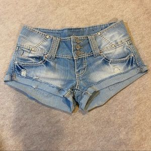 Almost Famous low rise shorts 5